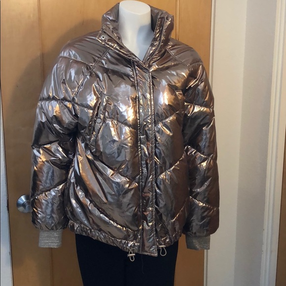 H&M Jackets & Blazers - Rose good puffer jacket